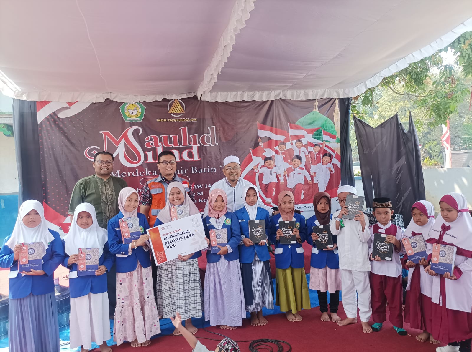 gambar untuk Menyemai Cinta Al-Qur’an, LAZISKHU Hadirkan Berkisah Islami dan Salurkan 120 Mushaf untuk Santri Penghafal Al-Qur’an