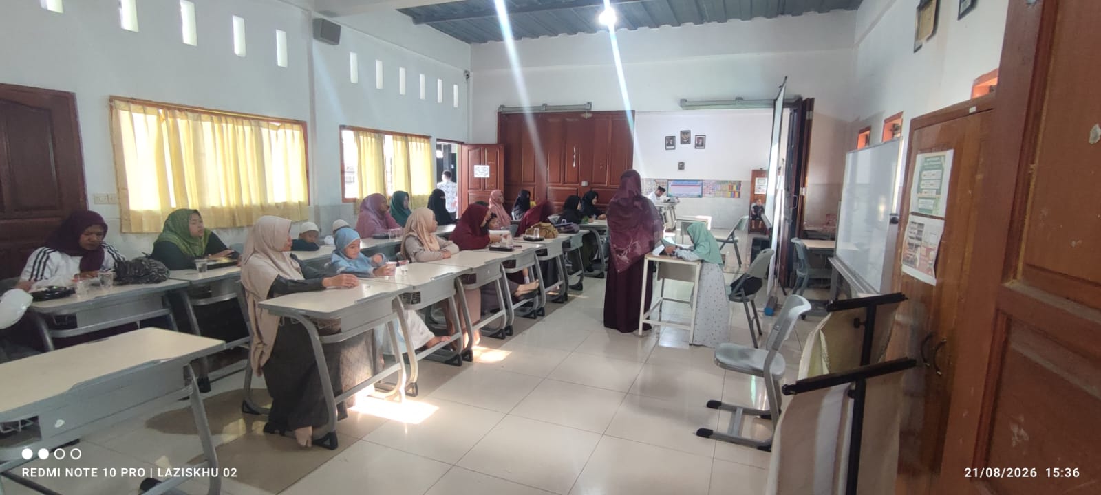 gambar untuk Tak Hanya Beasiswa, LAZISKHU Bekali Wali Murid dengan Edukasi Parenting